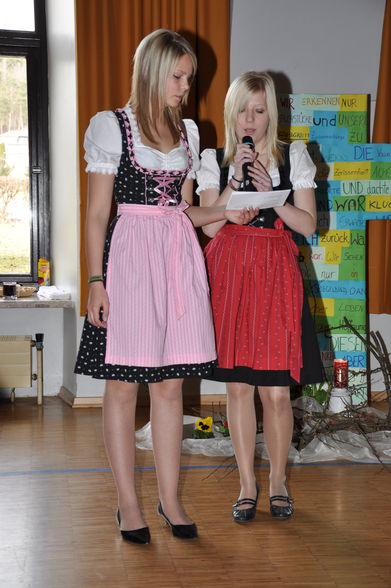 Action im Dirndl ;-) - 