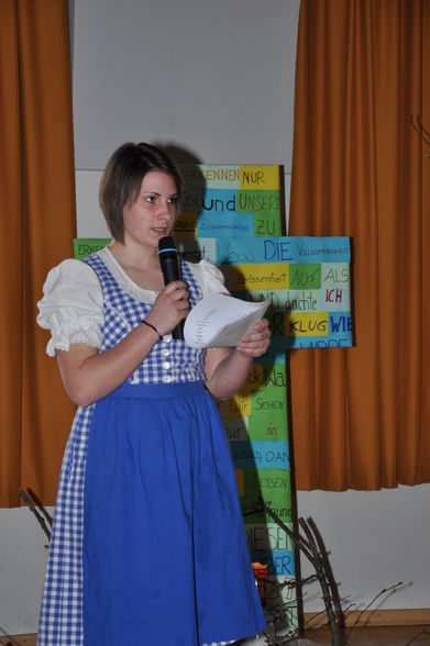 Action im Dirndl ;-) - 