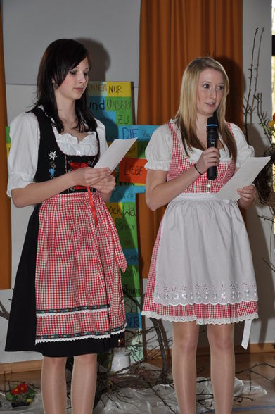 Action im Dirndl ;-) - 