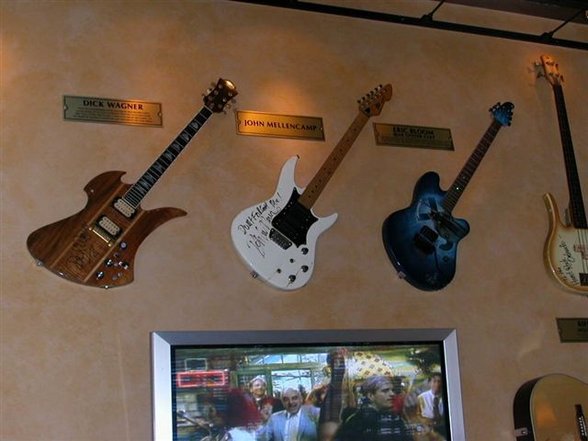 Hard Rock Cafe - 
