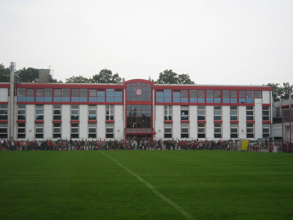 FC BAYERN TRAINING!! - 