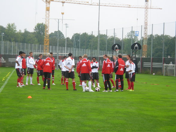 FC BAYERN TRAINING!! - 