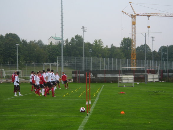 FC BAYERN TRAINING!! - 