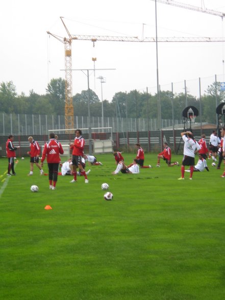 FC BAYERN TRAINING!! - 