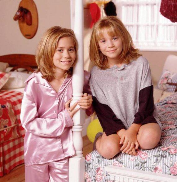 MARY KATE & ASHLEY OLSEN - 