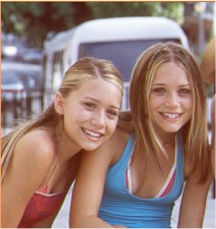 MARY KATE & ASHLEY OLSEN - 