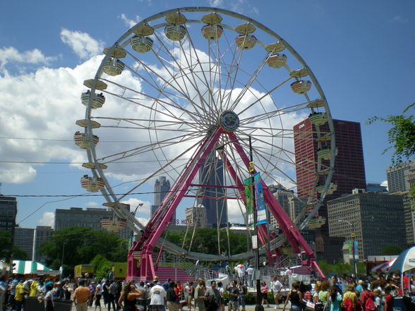 Taste Of Chicago Festival + Skyline - 