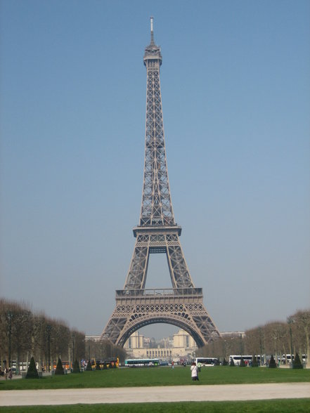 ein mädchen und ein bub in paris - 