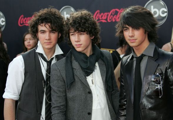 Jonas Brothers - 