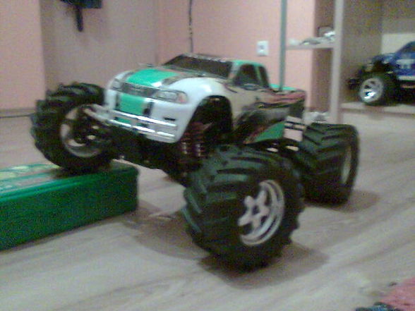 >$$TrAxXaS T-MAXX$$ - 