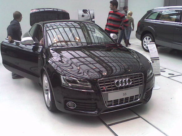 Audi - 