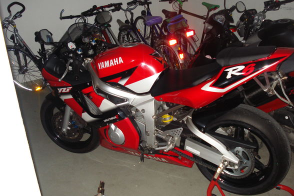 Yamaha R6 - 