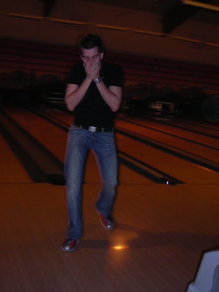 Bowlen mit 15 Polizisten :) - 