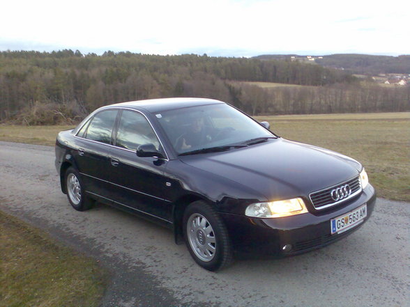 AUDI A4 - 