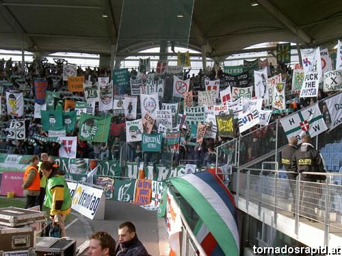 hooligans und fußballfans - 