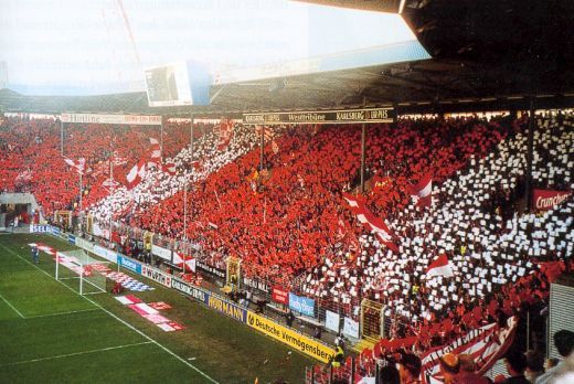 hooligans und fußballfans - 