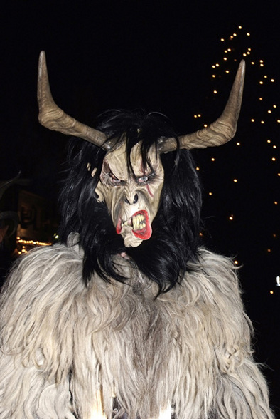 Perchtenlauf am Steyrer Stadtplatz,30.11 - 