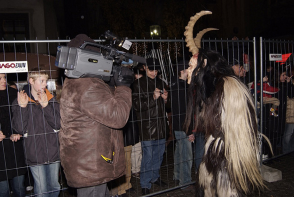 Perchtenlauf am Steyrer Stadtplatz,30.11 - 