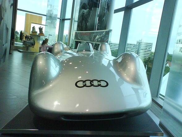 Audi - 