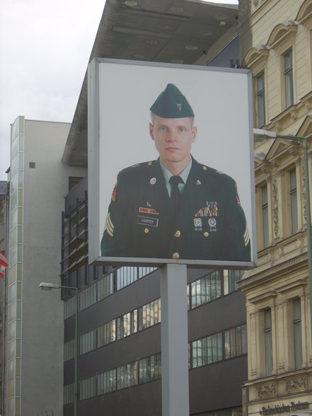 Checkpoint Charlie - 