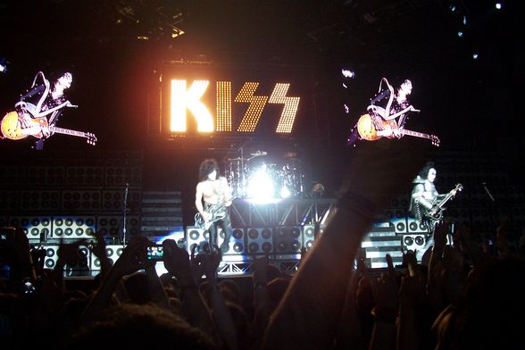 KISS ALIVE:35 (Wiener Stadthalle 2008) - 