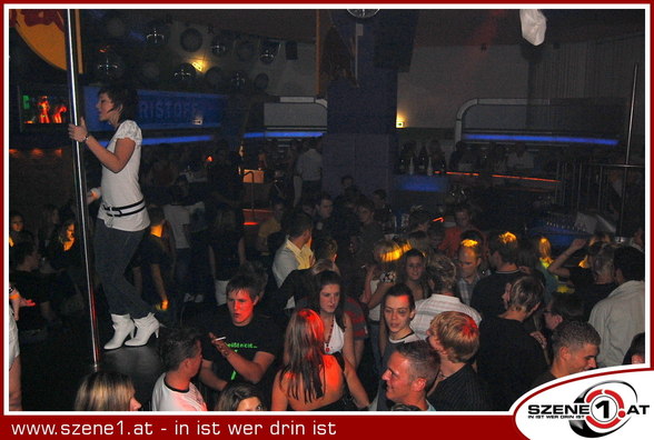 nigthrow in voller partystimmung!!:p - 