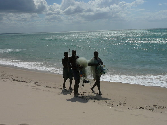 MOCAMBIQUE - The REAL AFRICAN EXPERIENCE - 