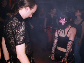 iN ThA gOtHic cLuB - 