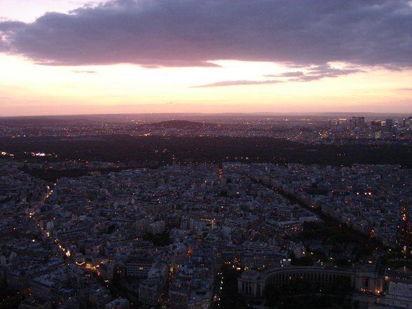 PARIS - 