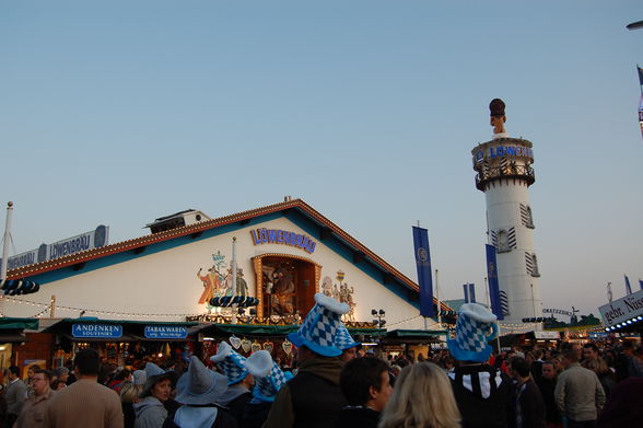 OKTOBERFEST 2008 IN MÜNCHEN - 