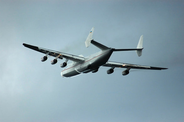 Antonov 225 - 