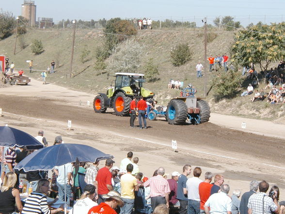 Tractor Pulling - 