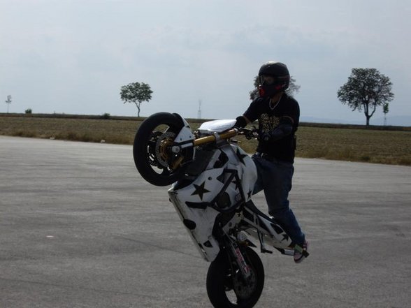 Motorradtricks am Rübenplatz - 