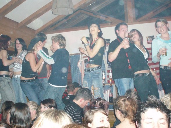 Coyote Ugly Nussinibar - 