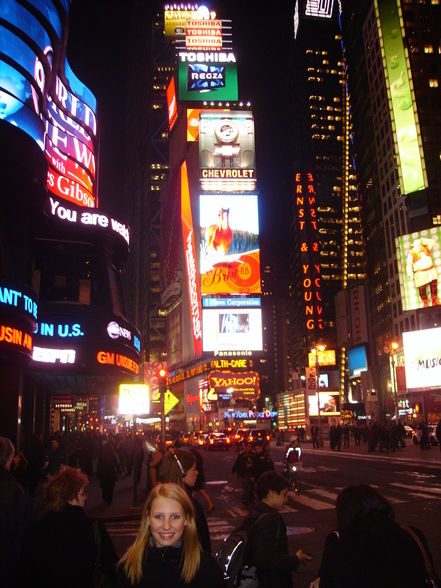 *NEW YORK* - 