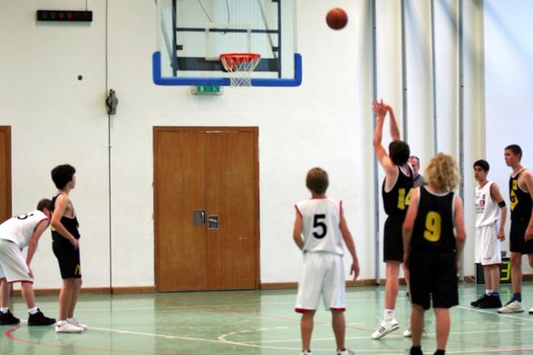 Basketball 08/09 - 