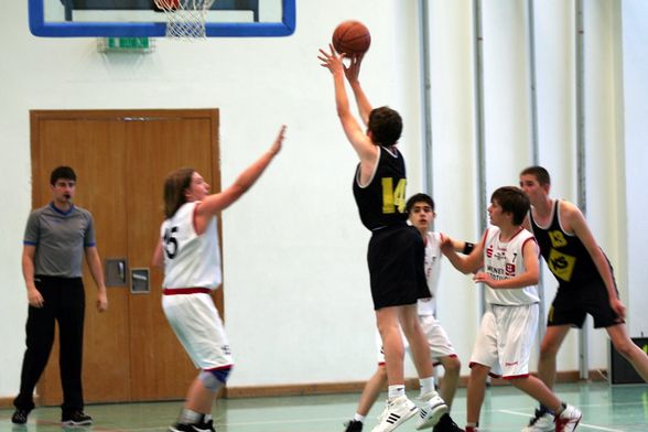 Basketball 08/09 - 