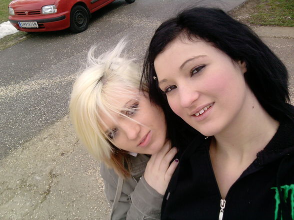 Sara & Jacky 2011 - 