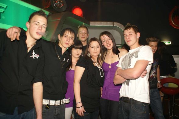 wiChtigsten paRty peopLe (: - 