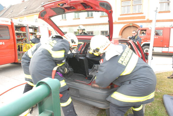 des is weil i überoi dabei sein muas.... - 