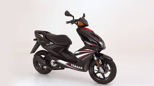 YAMAHA - 