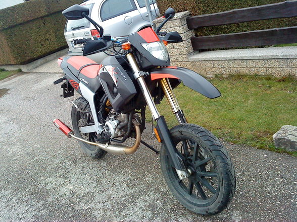 2 wheeled wepon  - 