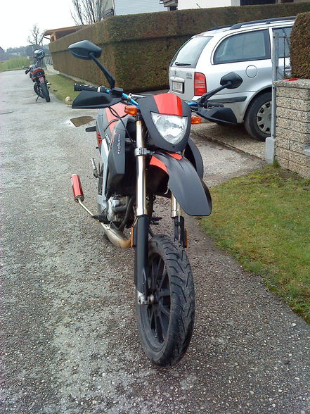 2 wheeled wepon  - 