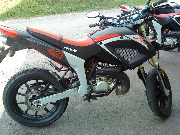 2 wheeled wepon  - 