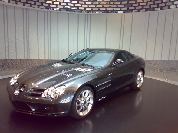Mercedes Museum in Deutschland! - 