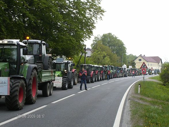 Traktorsternfahrt noch Wean :D - 