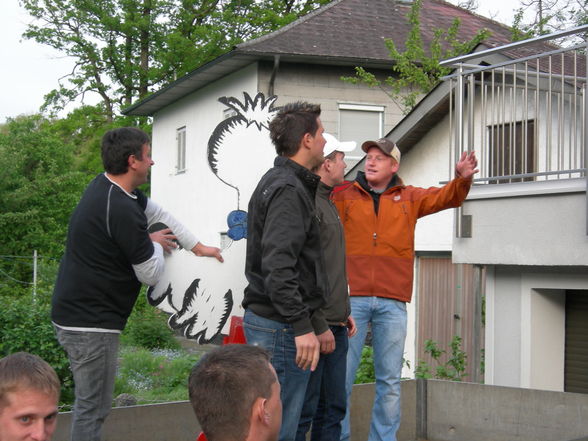 Storch aufstellen am 13.5.09  - 