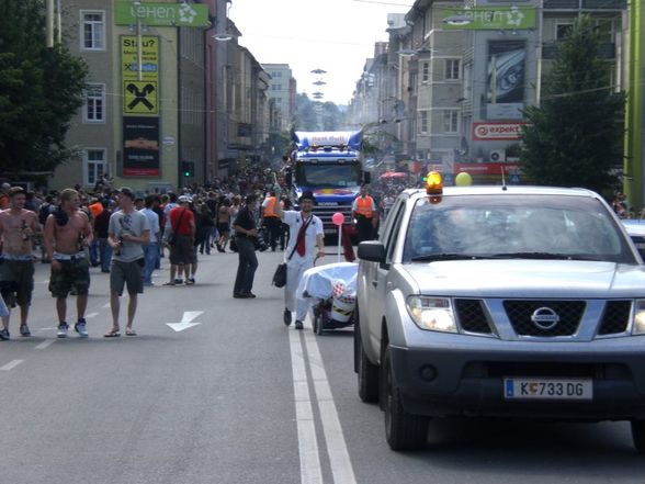 uniteparade flyern für Partystadl - 