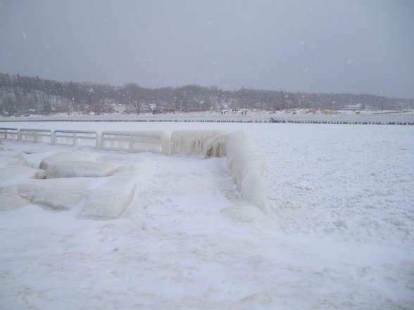 Schoenes Grand Haven, Michigan - 