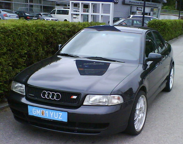 AUDI A4 quattro - 